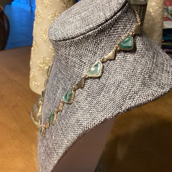 Goldtone Adjustable Green Squared Hearts Necklace - Picture 2 of 7